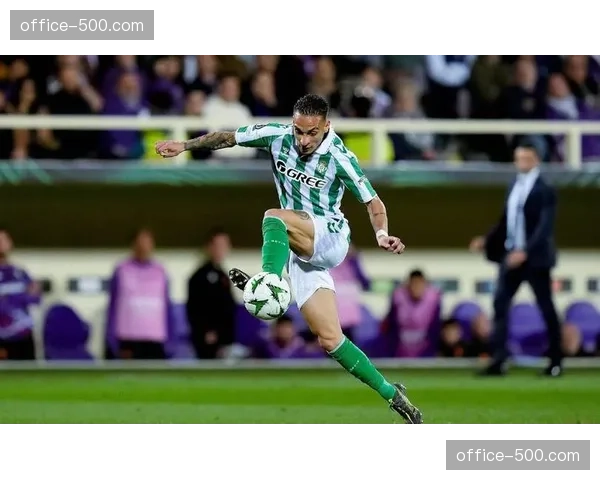 皇马迎战马德里竞技在即 西甲第29轮或成高位逼抢战术对决 皇马迎战马德里竞技在即 西甲第29轮或成高位逼抢战术对决